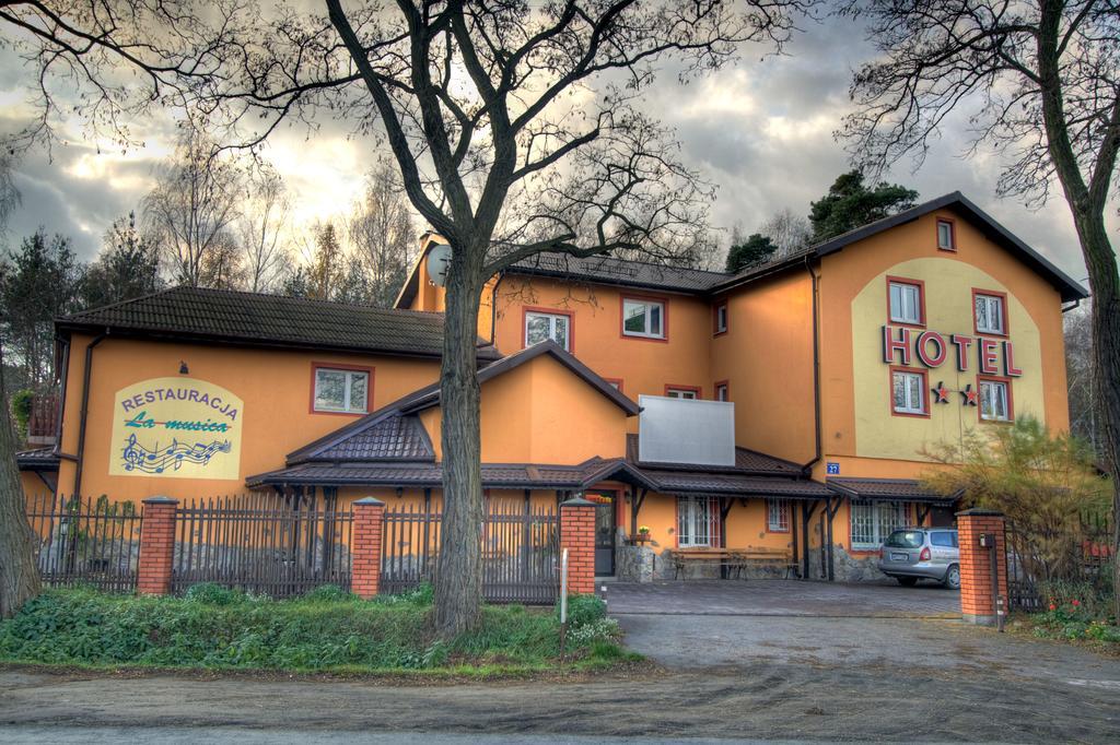 Hotel La-Musica Piaseczno (Masovia) Exterior foto